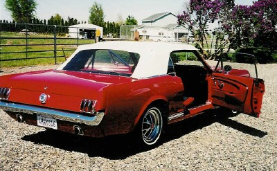 Picture red mustang convertible side view